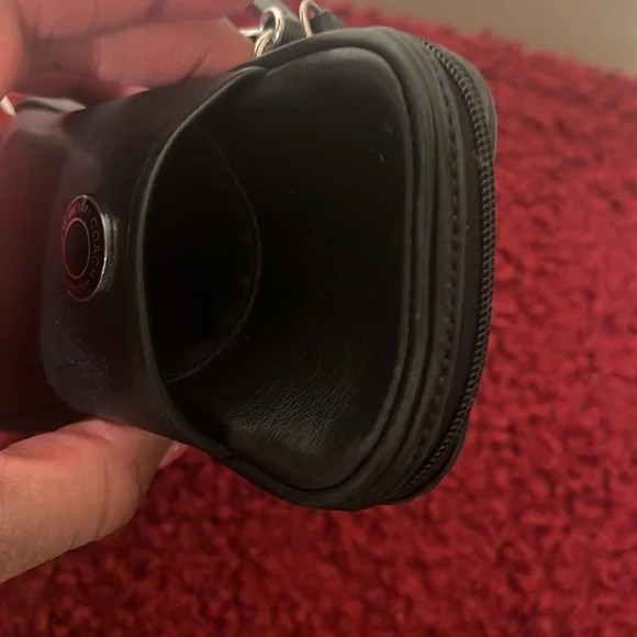 *Rare*Coach Black Leather Vertical Wristlet - Picture 9 of 14